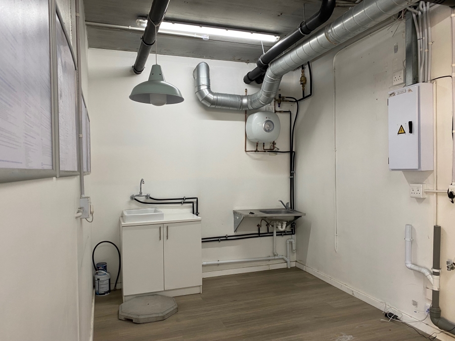 To Let Commercial Property for Rent in Diep River Western Cape